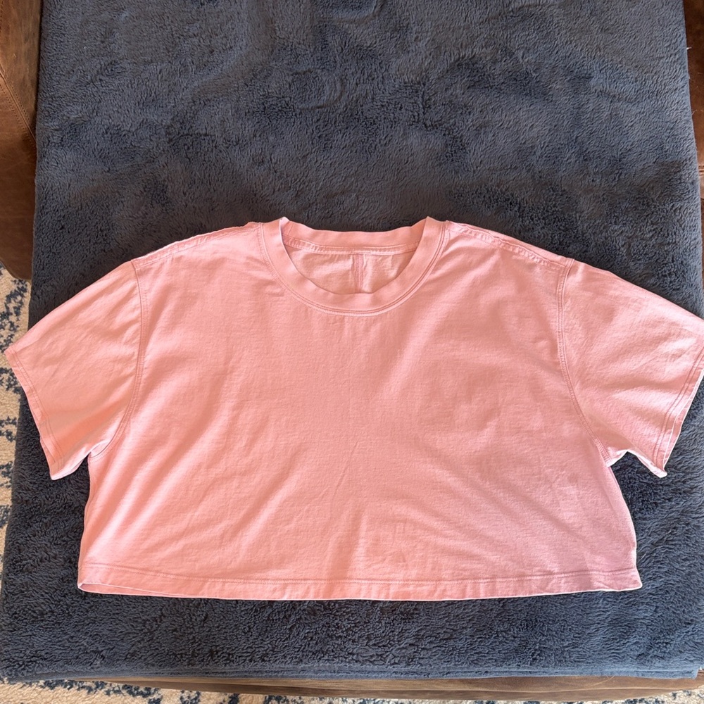 Lululemon All Yours Cropped T-Shirt in Lilac Pink, size 10 -Tag Removed